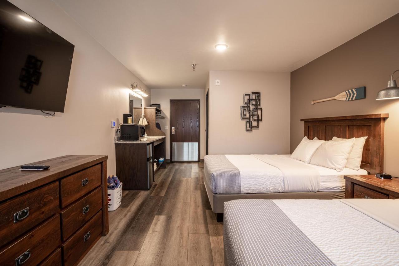 Open Hearth Lodge Сістер-Бей Екстер'єр фото