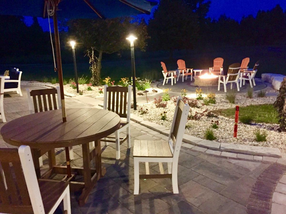 Open Hearth Lodge Сістер-Бей Екстер'єр фото