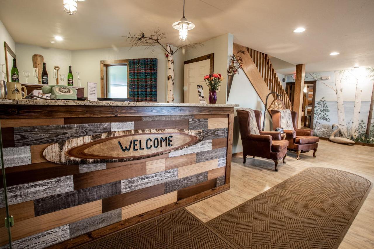 Open Hearth Lodge Сістер-Бей Екстер'єр фото